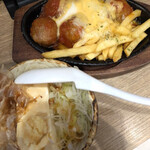 街かど酒場 さんたろう - チートマビーフボールと冷奴というまさに和洋折衷！