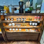 café paro paro - バターなどのスペシャリティ食材や、マグカップ等々の販売しています。