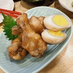 くり山 - 手羽元・玉子の甘辛煮。お酒のお供に最高です。