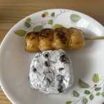 群林堂 - みたらし団子と豆大福
