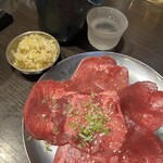 味ん味ん - ネギ牛タン塩と冷酒