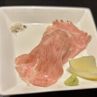 焼肉　福々 - 黒毛和牛炙り肉寿司