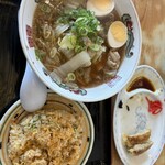 ラーメン・ぎょうざ あじへい - 