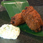 西京酒場 萬天 - 何と言っても長州鶏！笹身と梅肉の相性は抜群です！  　５６０円