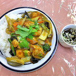 老広東 - 加里鶏片飯（鶏肉のうま煮カレー味かけご飯）（２０１４年９月）