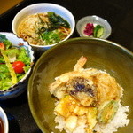 てんぷら天夜一夜 - 天丼とミニ蕎麦、温蕎麦（平日１０食限定￥1200）