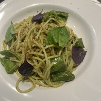 アンティカ・オステリア”トト”  - ししとうのバジルソースパスタ