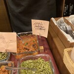 トラットリア ジュリエーゼ ダ エンメ - 並んでいるお料理から選びます