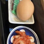 米と焼肉 肉のよいち - 生玉子　キムチ