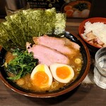 神田ラーメン わいず - 