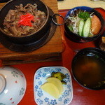 ととや - 牛釜飯