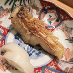 日本料理 太月 - 若狭のぐじのうろこ焼き