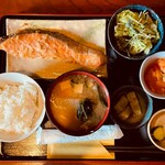 蔵元ごはん&カフェ 酒蔵 櫂 - 鮭の粕浸けのランチ