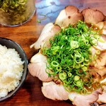 それいけ！ラーメンマン - ねぎと合わせてごはんが進みます