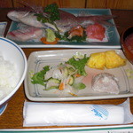 Syokujidokoro Oohasi - 刺身定食（一皿が大きくて）