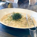 ピッツエリアバール　CACTUS　D'ORO - 3種のネバネバ（めかぶ・オクラ・なめこ）とツナの明太クリーム生パスタ（乾麺に変更）