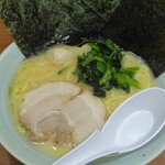 横浜家系ラーメン 魂心家 目黒店 - 