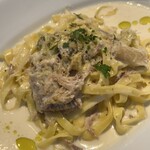 ROSE BLUE - 岩中豚のラグークリームソースパスタ　フィットチーネ