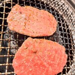 焼肉ホルモン はねいし - 