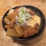 秋元屋 - 煮込み。