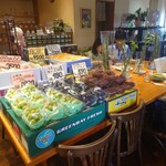 果実香 - 果物がっつり売ってます