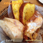 ディーン&デルーカ 大阪店 - パン盛り合わせ