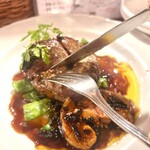 グレーヌマルシェ 野毛店 - コレ！ソースが、絶妙なのです