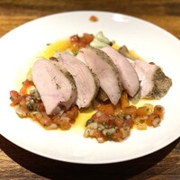 シャンパン食堂 - 備中高原鶏むね肉の低温調理 プロヴァンス風