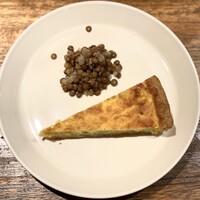 シャンパン食堂 - 前菜のキッシュ