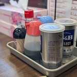 極濃湯麺フタツメ - 卓上調味料