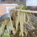 長崎亭 - これまた得意の麺リフト♩