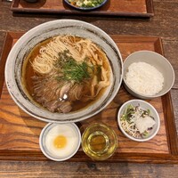 中華旬彩 森本 - ご飯はお代わりできるらしいがかなりボリュームあり