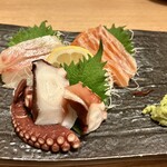 圍爐裏與地酒 大和乃山賊 - 