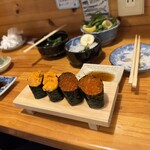 魚善 - 雲丹とイクラの軍艦巻き