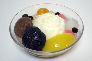 As Ann - 黒豆きなこ餡と黒ゴマ餡を使い、自家製アイスのあんみつを作りました（2014年8月）