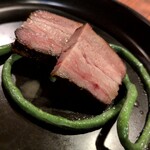 ウエストパパ - 猪のバラ肉のクロッカン・三尺ささげのソテー