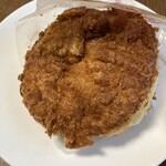 ベーカリーキッチン フィロ - 料理写真:エキキタカレーパン   ￥330なり