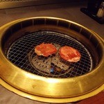 Gyuukaku - タンを焼いています