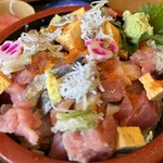 居食亭 遊膳や - 料理写真:まかない丼