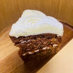 ショウパン アルティザン ベイクハウス - キャロットケーキ