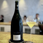 entre nous - ヴァルニエ・ファニエールのマグナムから。
      ノンドサで超ドライ。夏はこれ！ですね。