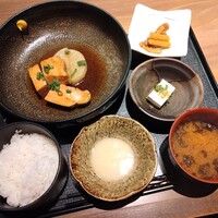 赤坂かこい - ランチ｜豚の角煮定食