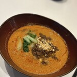 モダンチャイニーズブラッセリ― HALOW - 胡麻の風味豊かな担々麺