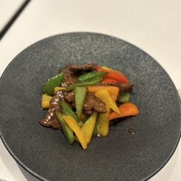 モダンチャイニーズブラッセリ― HALOW - 牛肉とピーマン