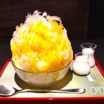 三日月氷菓店 - 『マンゴー』(1500円)と練乳トッピング(100円)～!!( ^o^)ﾉ