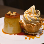 マーロウ ブラザーズコーヒー - 料理写真:お好きなプリンとソフトクリームの盛合わせ ドリンクセット@税込1,870円