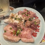 大阪焼肉・ホルモン ふたご  - 