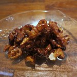 私厨房 勇 - 胡桃のアメ炊き