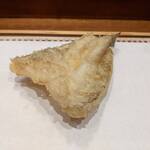 天婦羅 みやしろ - 熟成鱚。天婦羅の締めに相応しいシンプルな奥深さ