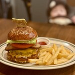 ゴールデンゲートバーガー - ベーコンチーズバーガー